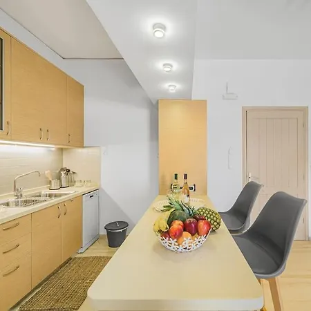 Urban Village Apartment Limenas Chersonisou