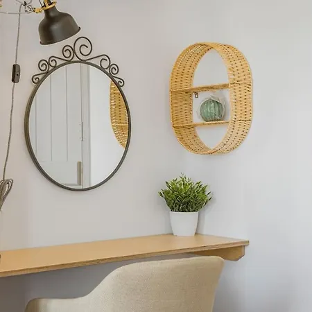 Urban Village Apartment *